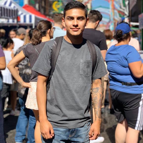 Meet your Posher, Andres - Picture 1 of 1